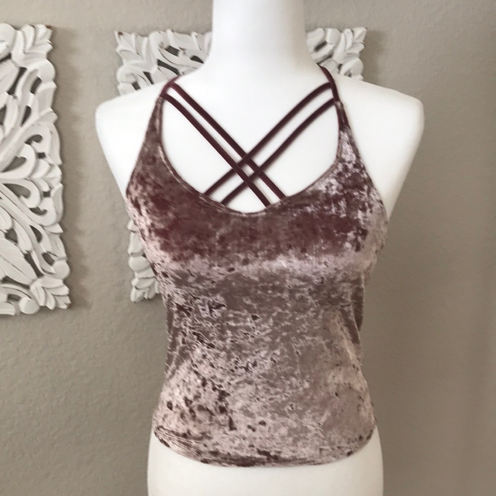 Crisscross back cropped essentials top